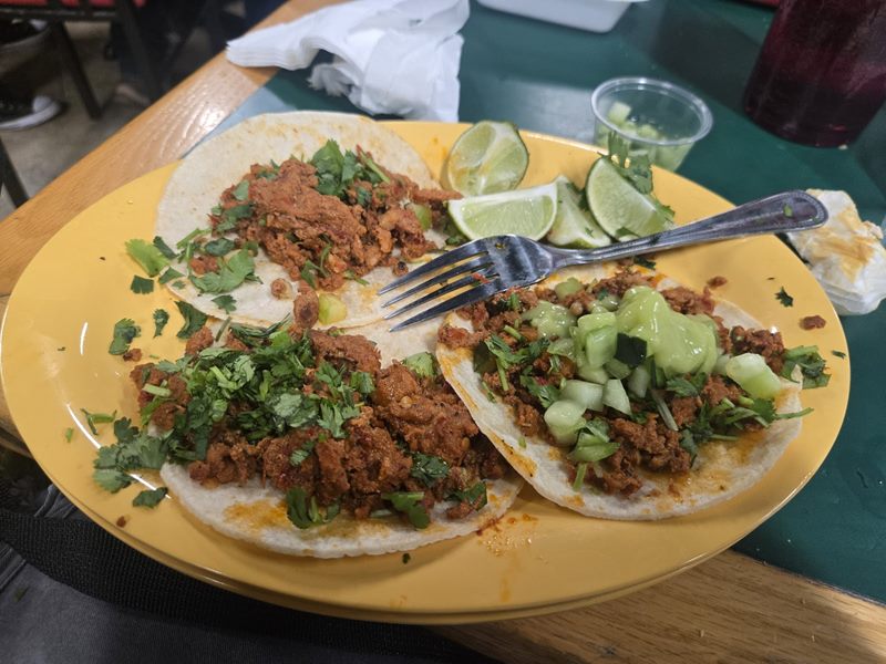 Taquería El Cometa food